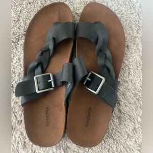 Woman’s size 8 black Sonoma leather sandal